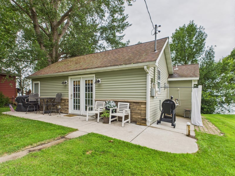 27965 N Shore Dr, Starbuck, MN 56381