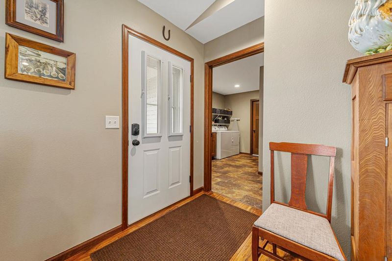 209 Cypress Dr, Mankato, MN 56001