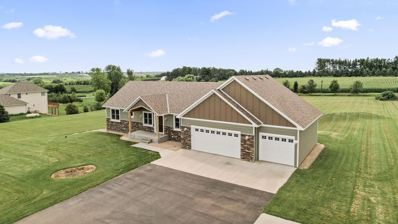 N5483 1206th St, Prescott, WI 54021