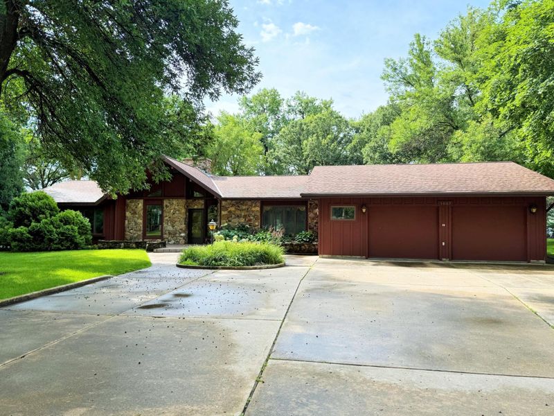 1407 Westwood Ct NW, Willmar, MN 56201