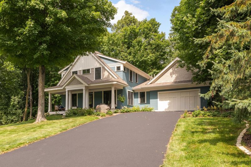 2645 N Saunders Lake Dr, Minnetrista, MN 55364