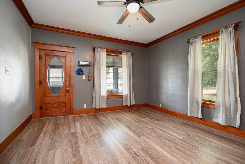 570 Harrison St, Lewiston, MN 55952