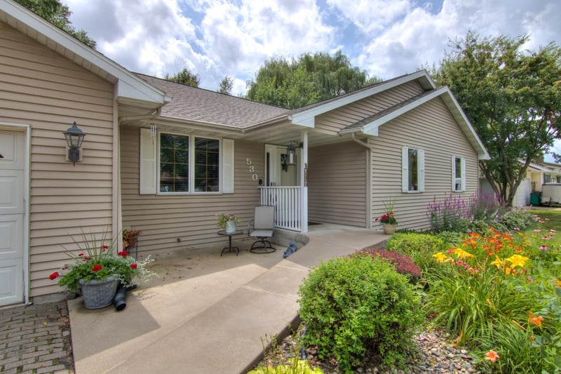 530 12th St E, Wabasha, MN 55981