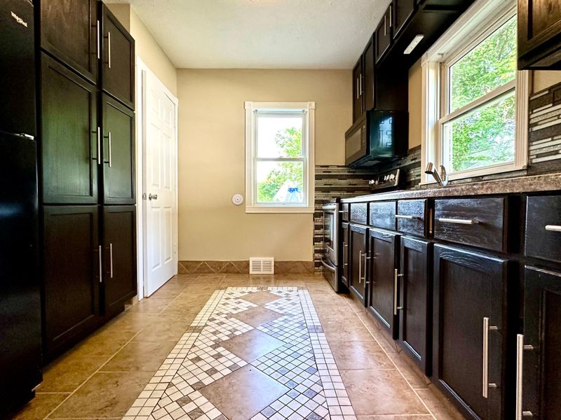 1612 East Ave, Worthington, MN 56187