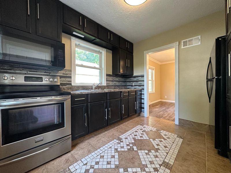 1612 East Ave, Worthington, MN 56187