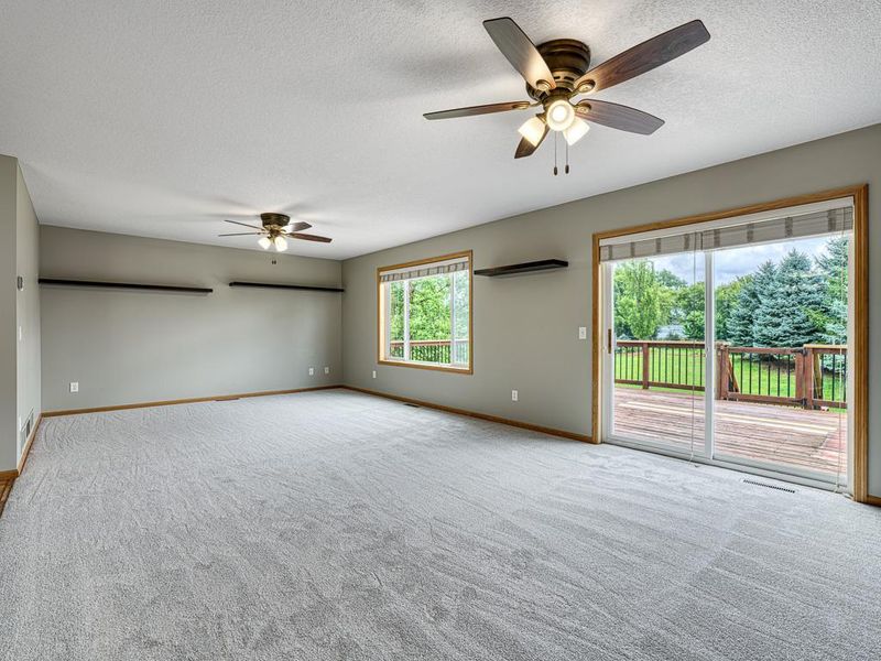 746 Brook Cir E, Montrose, MN 55363