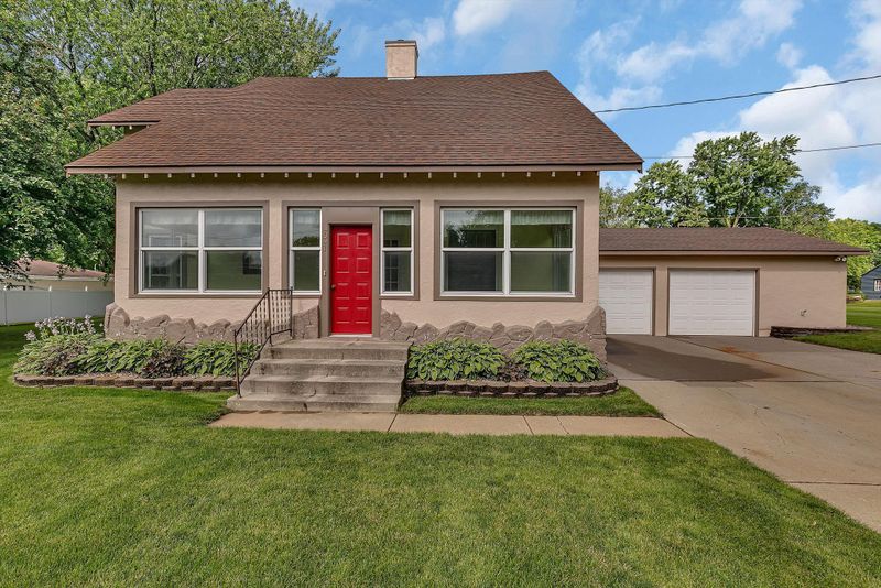 731 6th St, Albany, MN 56307