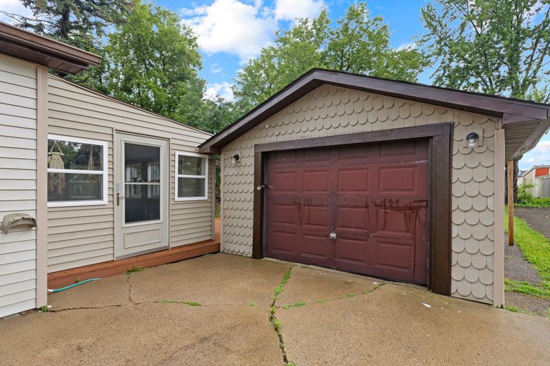 112 Wood St S, Mora, MN 55051