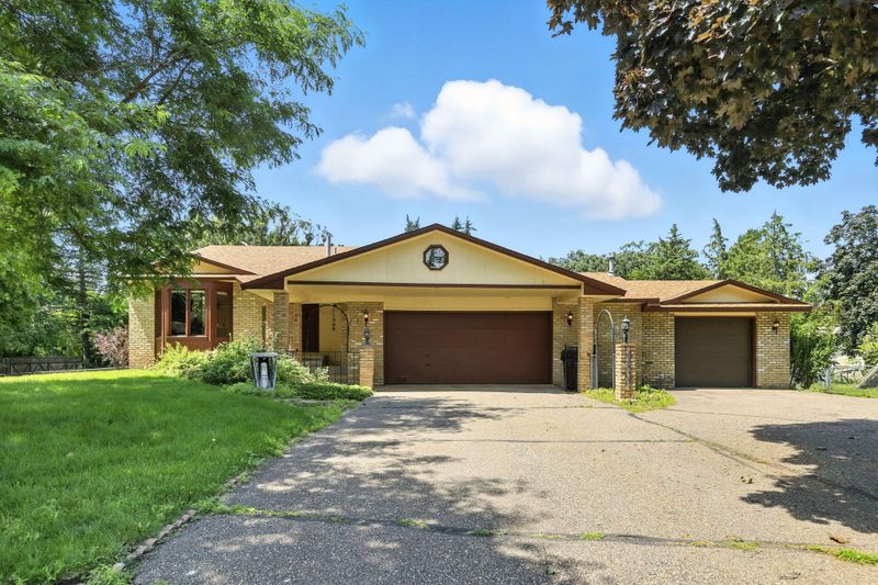 11509 Welcome Cir N, Champlin, MN 55316
