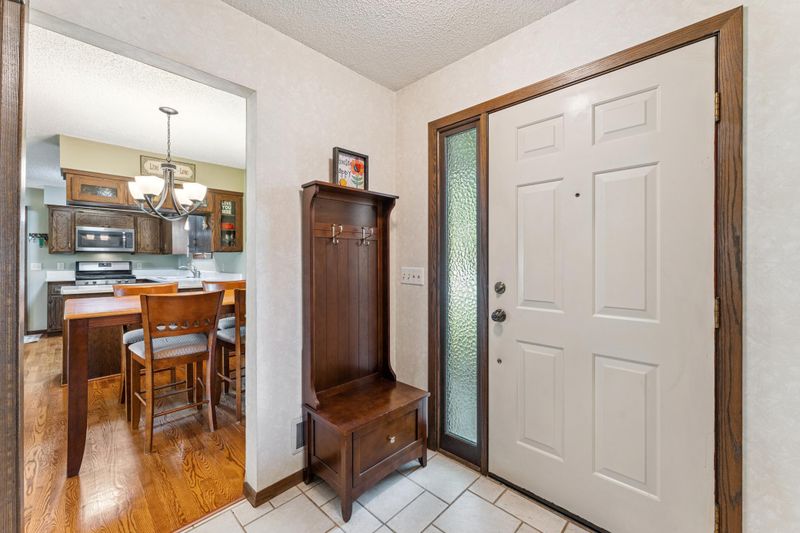 4431 Independence Ave N, New Hope, MN 55428