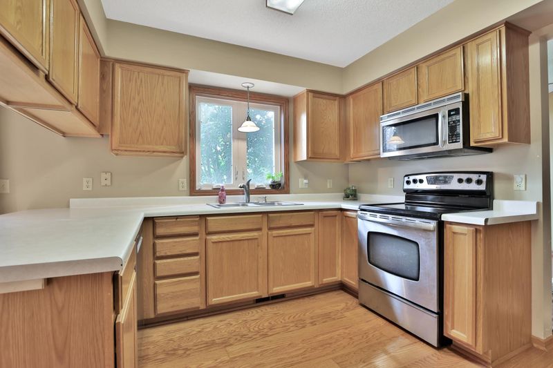 8515 Jorgensen Ave S, Cottage Grove, MN 55016