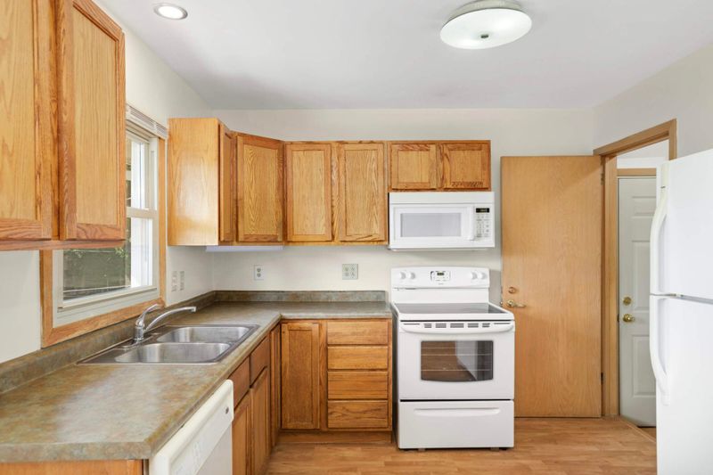 6509 Cedar Lake Rd S, Saint Louis Park, MN 55426