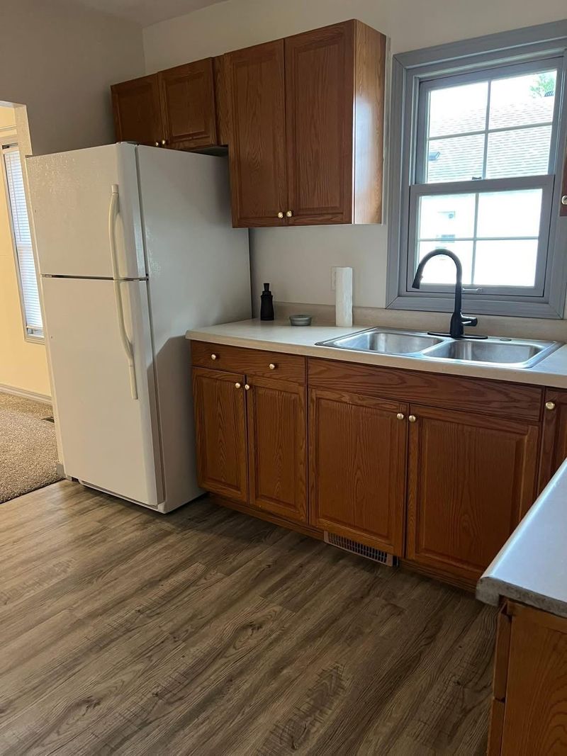2726 4th St, Eau Claire, WI 54703