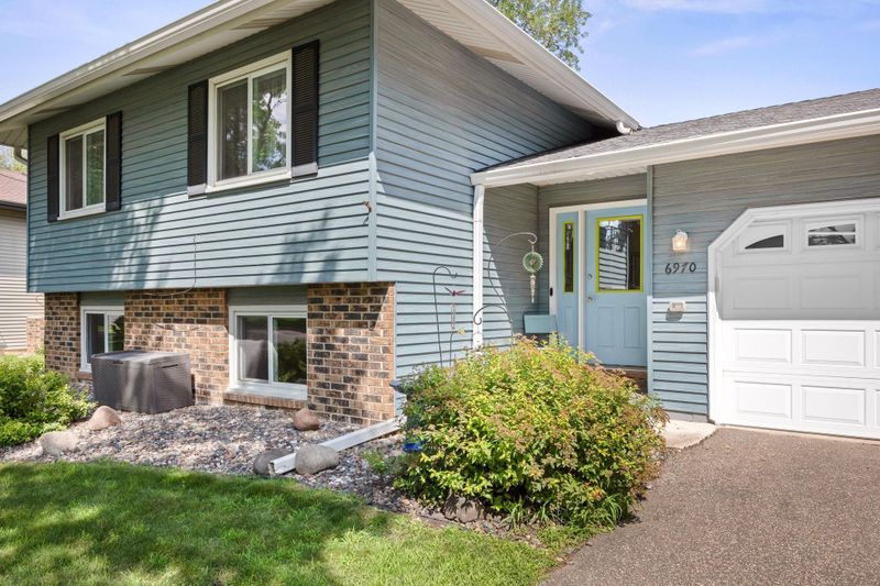 6970 Jonquil Ln N, Maple Grove, MN 55369