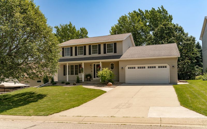 228 9th St NE, Byron, MN 55920