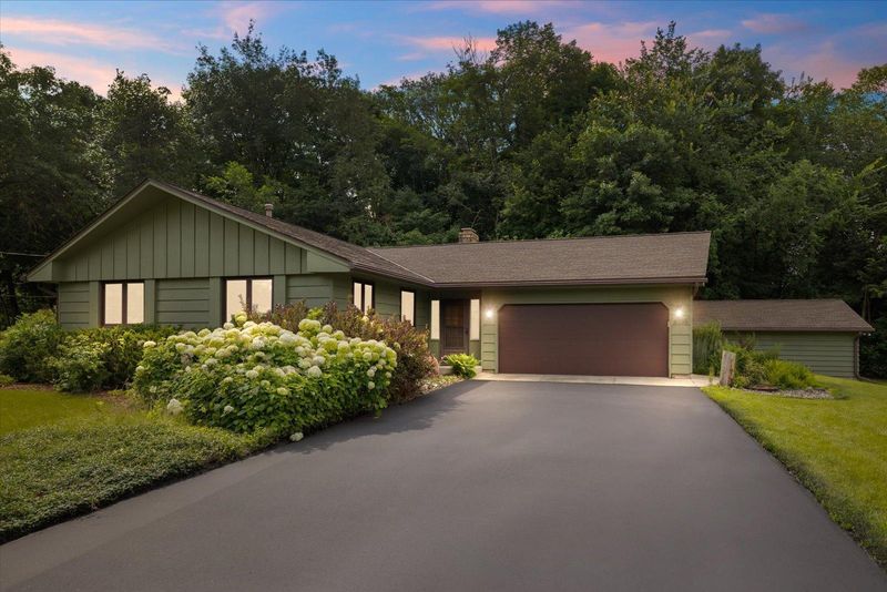 6155 Evergreen Rd, Mound, MN 55364