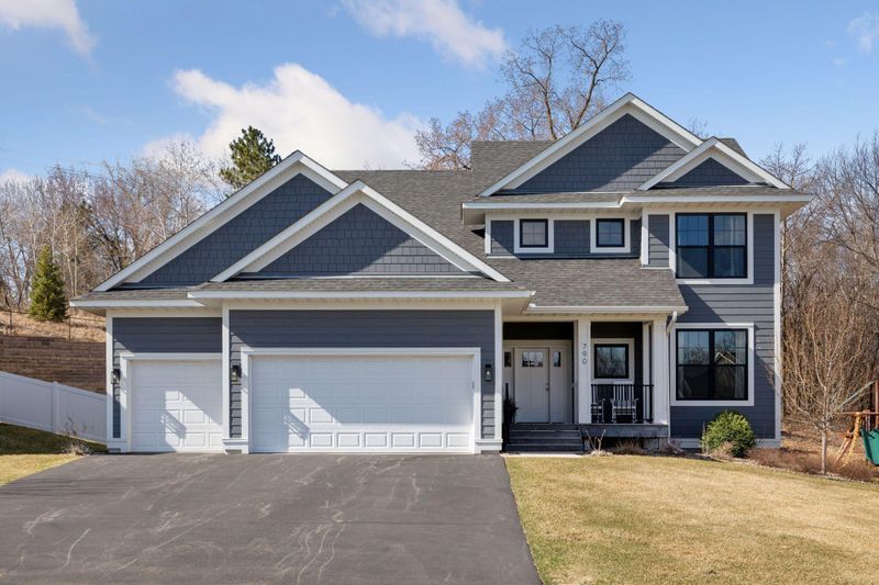 790 Summerbrooke Ct, Eagan, MN 55123