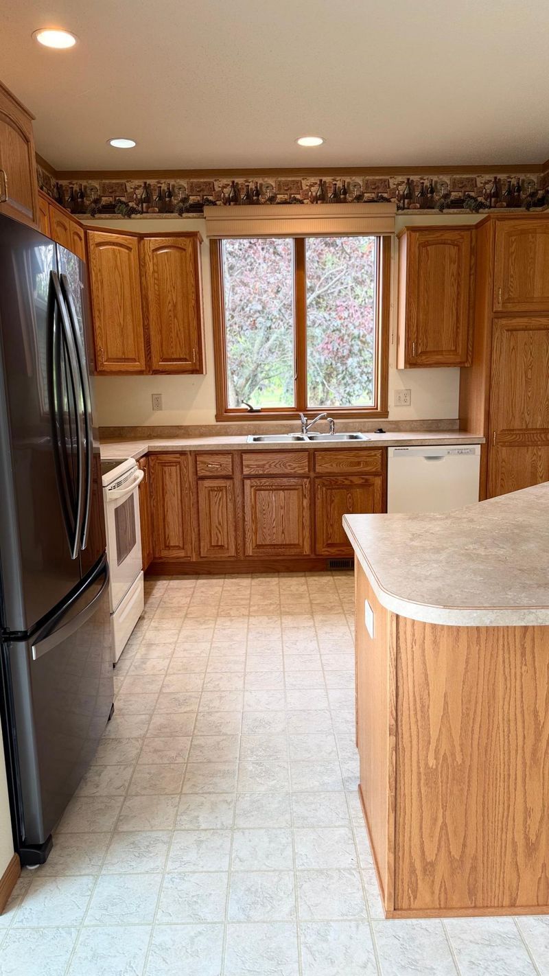 1017 Clausen Ave SW, Bemidji, MN 56601