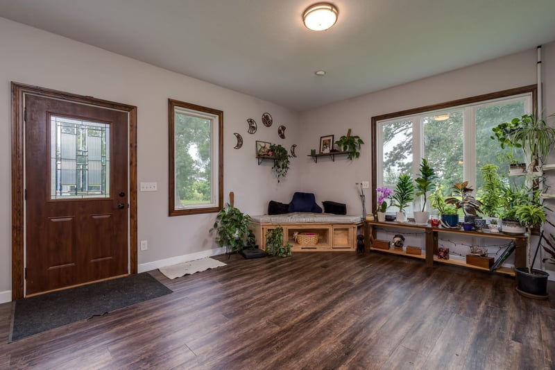 1600 260th Ave, Minnesota Lake, MN 56068
