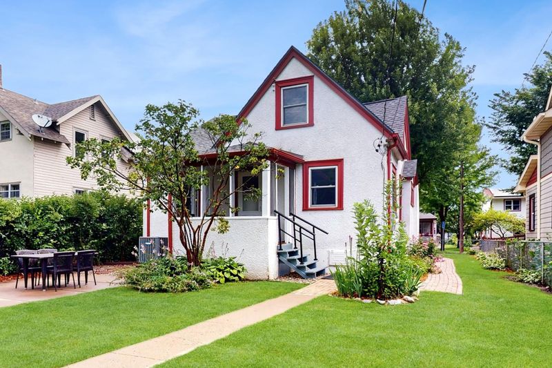 2119 Queen Ave N, Minneapolis, MN 55411