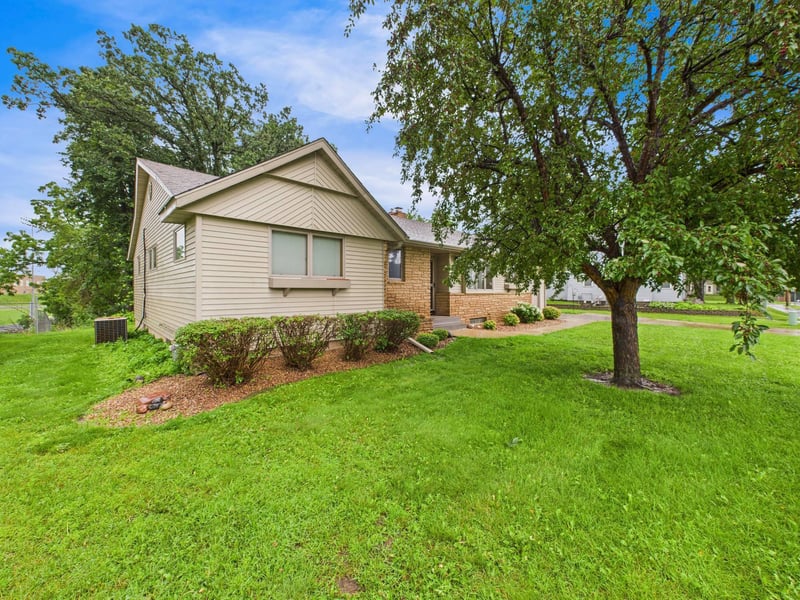160 1st St, Albany, MN 56307