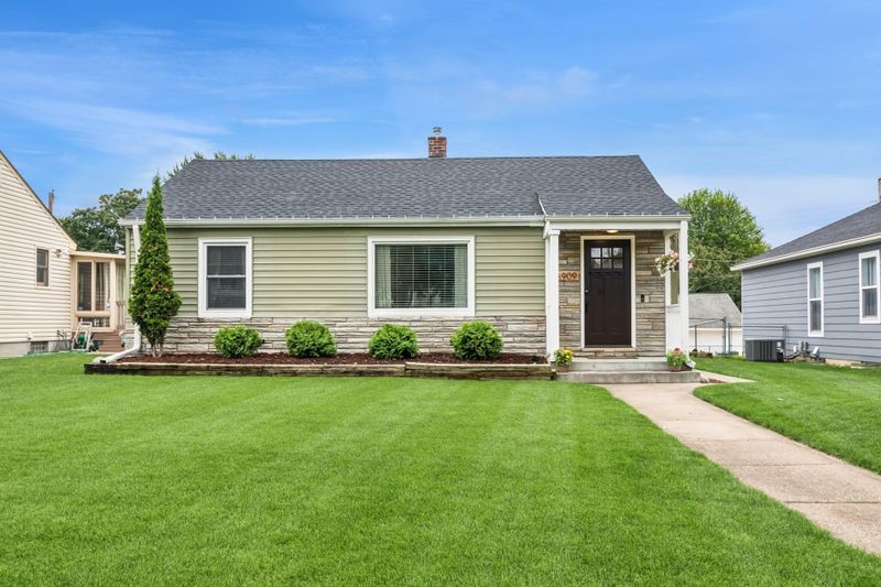 6909 Upton Ave S, Richfield, MN 55423