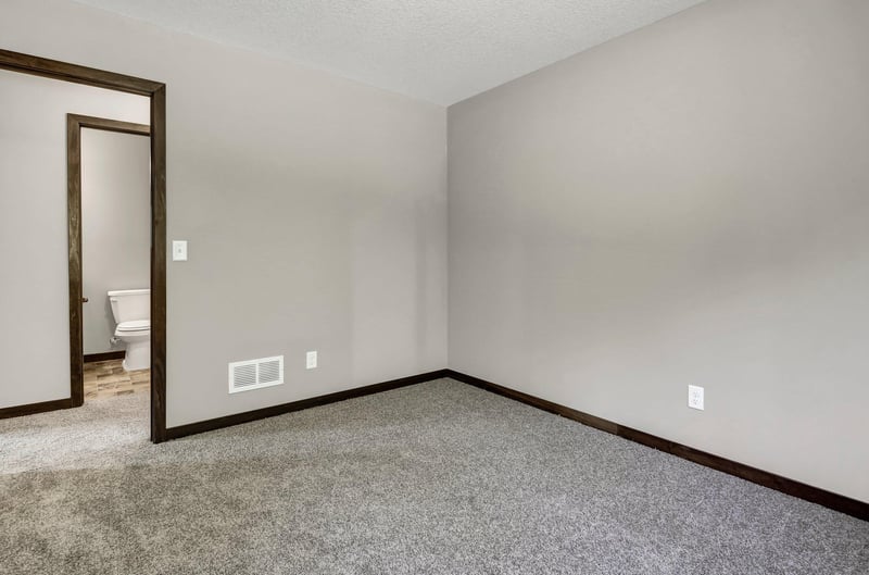 1016 4th Ave SE, Freeport, MN 56331