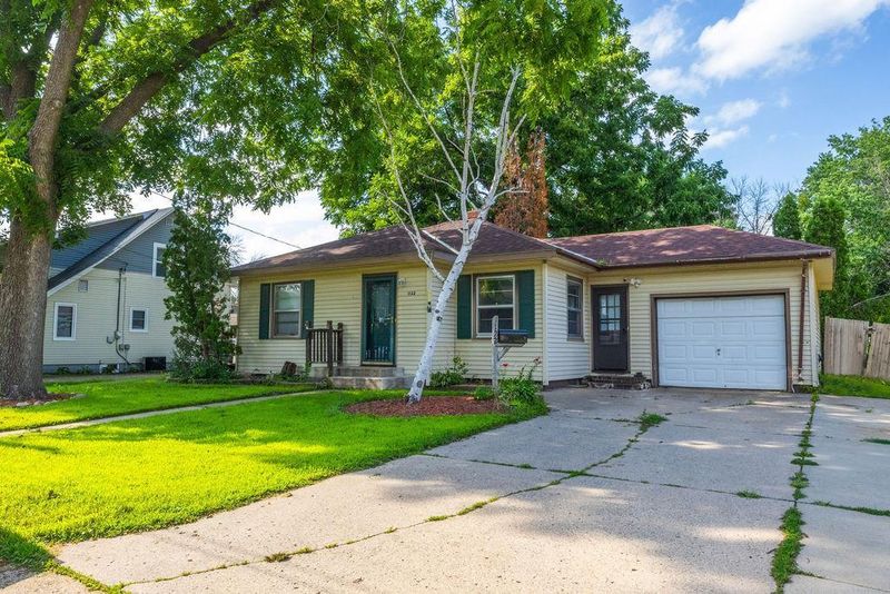 1122 6th St NW, Faribault, MN 55021