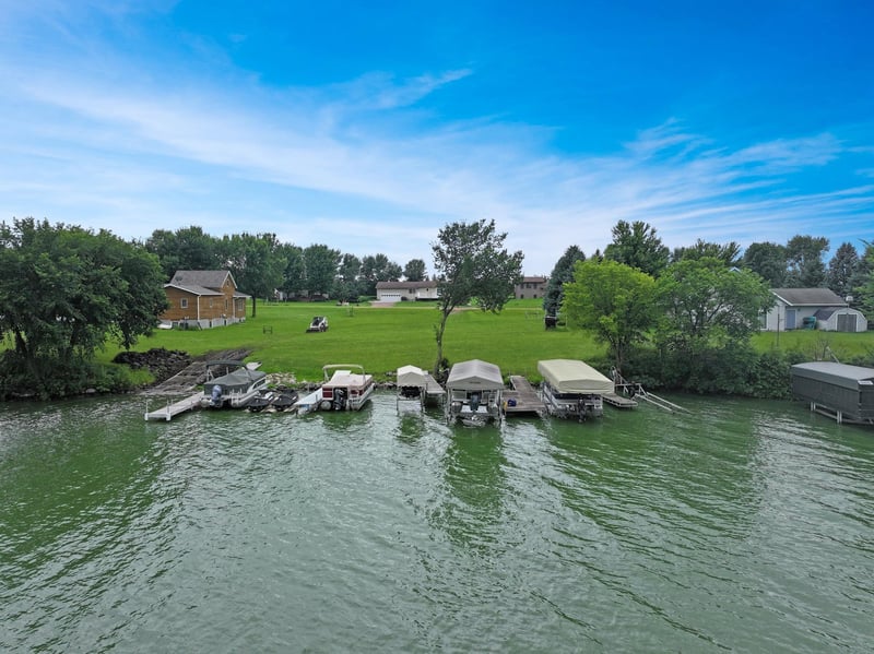 15 Pommier Ln, Garvin, MN 56132