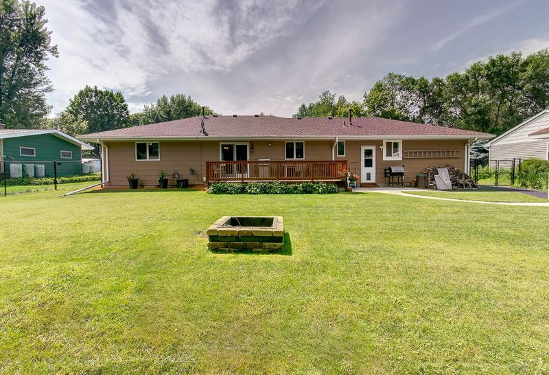 1011 Maple St S, Northfield, MN 55057