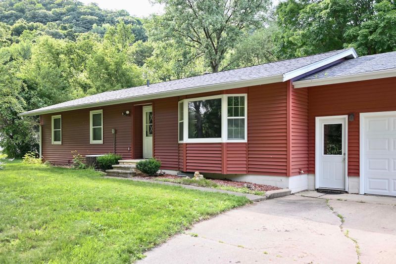 26283 Meadowbrook Ln, Winona, MN 55987