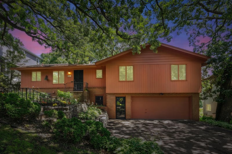 4007 Grimes Ave S, Edina, MN 55416