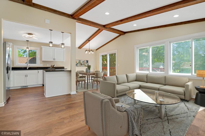4480 Morningside Ave, Vadnais Heights, MN 55127