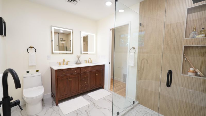 5317 Maddox Ln, Edina, MN 55436