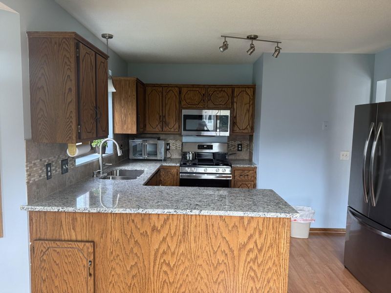 9309 Loch Lomond Ln, Brooklyn Park, MN 55443