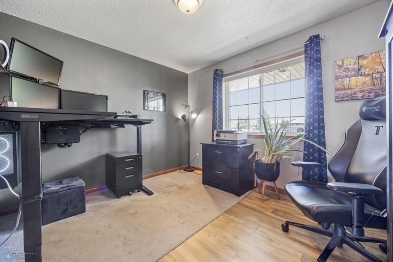 4201 15th St S, Moorhead, MN 56560