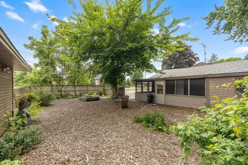 307 11th Ave SE, Forest Lake, MN 55025