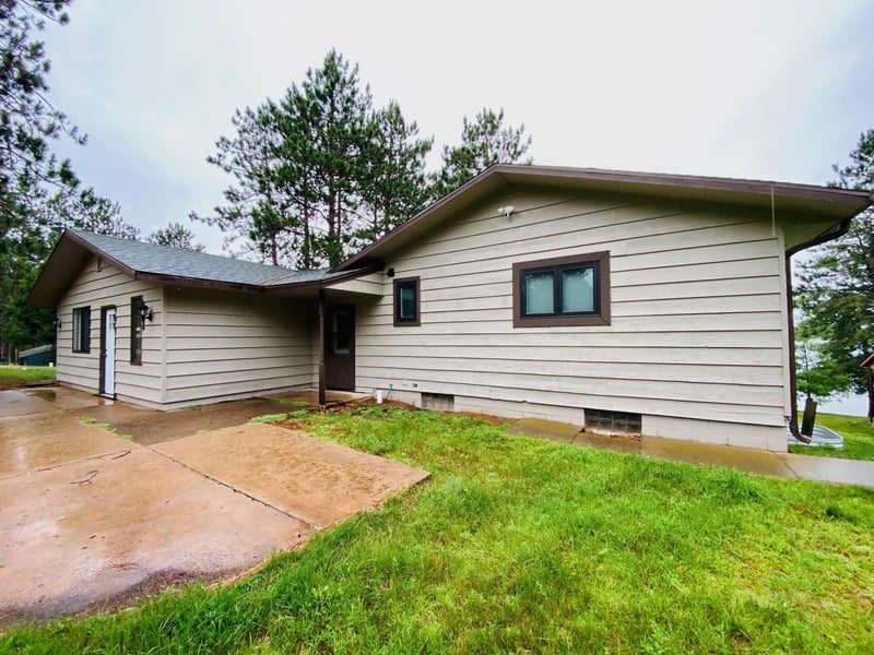 16190 S Morningside Dr, Gordon, WI 54838