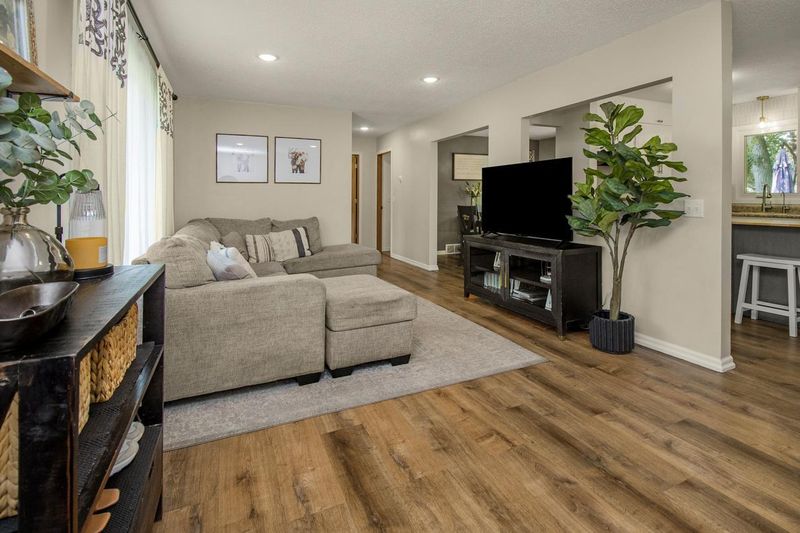 5829 Upper 183rd St W, Farmington, MN 55024