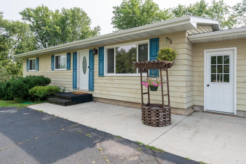 311 N Walnut St, Belle Plaine, MN 56011