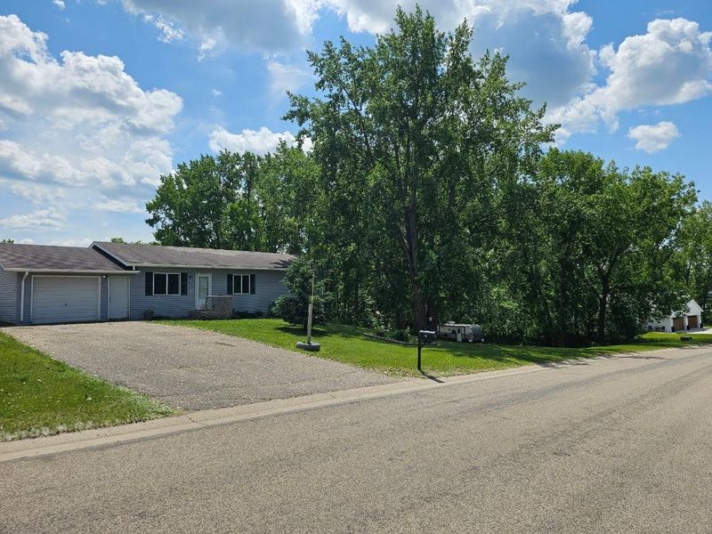 200 10th Ave SE, Pelican Rapids, MN 56572