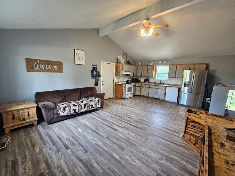 200 10th Ave SE, Pelican Rapids, MN 56572