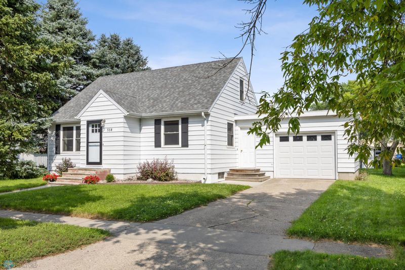 518 3rd St SE, Barnesville, MN 56514