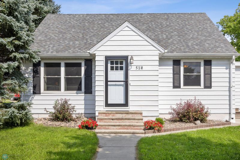 518 3rd St SE, Barnesville, MN 56514
