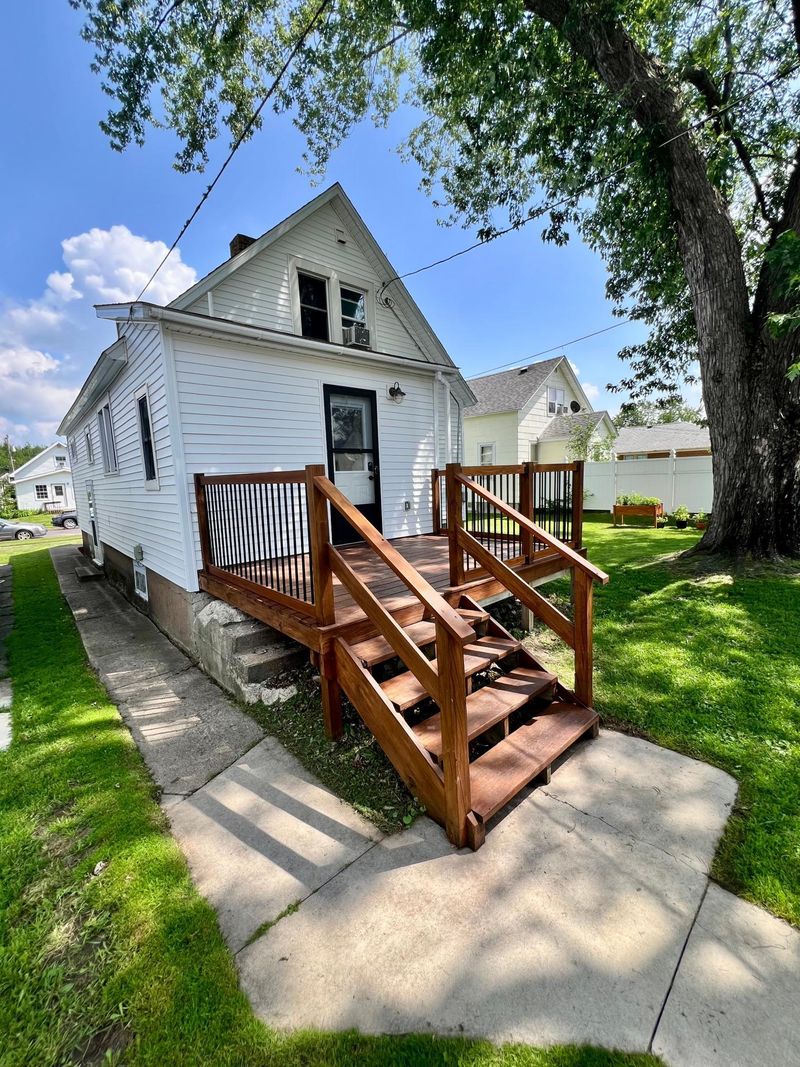 513 3rd St, Nashwauk, MN 55769