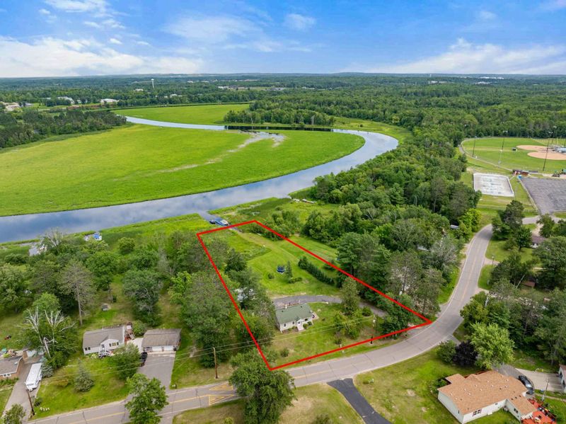 25764 River Rd, Cohasset, MN 55721