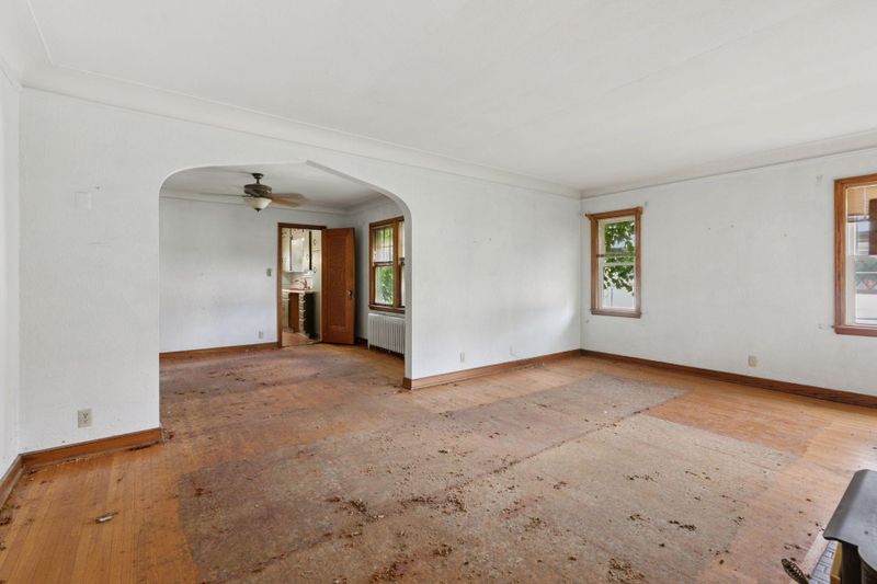 1463 Mcafee St, Saint Paul, MN 55106