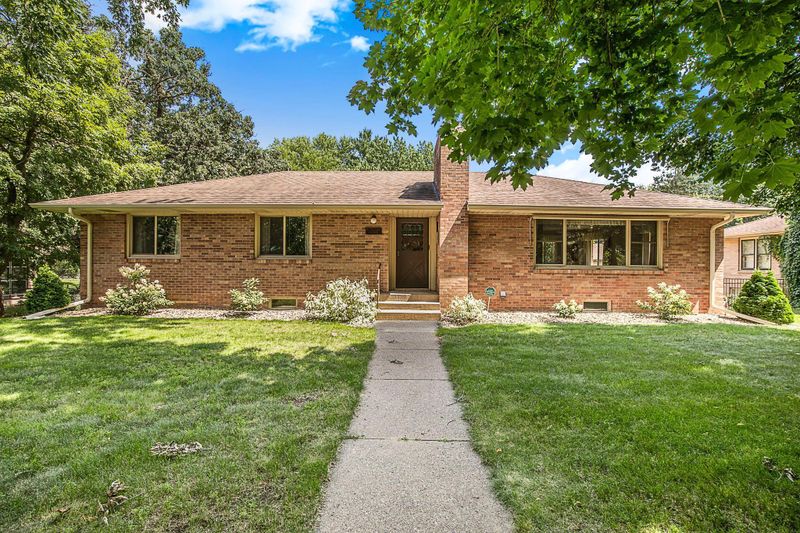 1808 Kilian Blvd SE, Saint Cloud, MN 56304