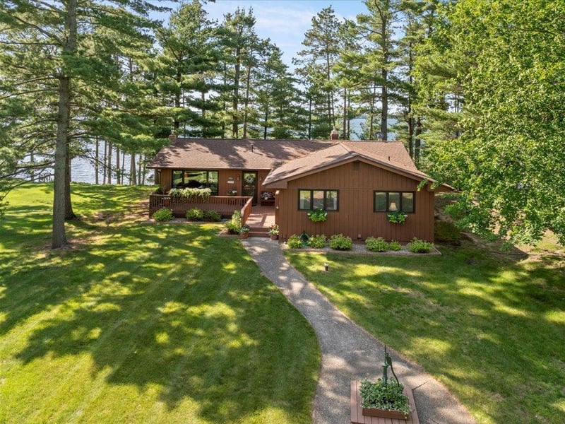 5916 Ojibwa Rd, Brainerd, MN 56401