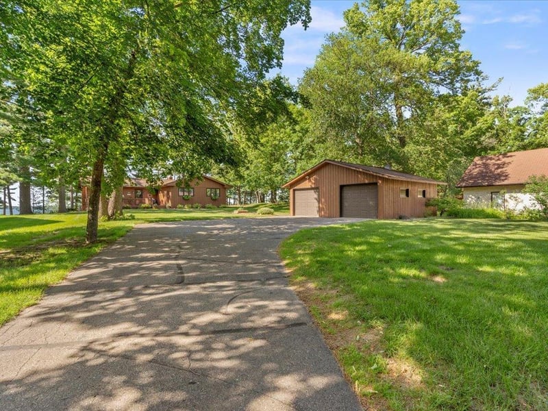 5916 Ojibwa Rd, Brainerd, MN 56401